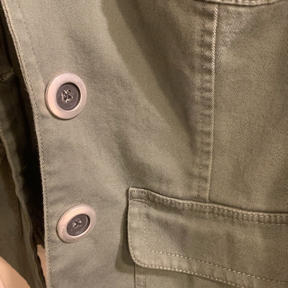 **SOLD** High Sierra lady’s jacket - Picture 6 of 7